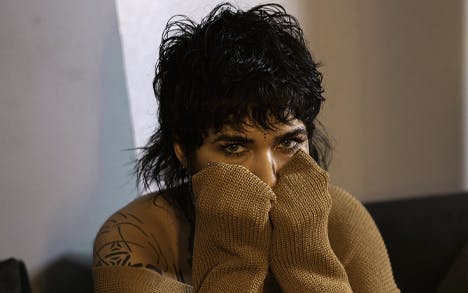 pelo-despeinado Chica con pelo corto despeinado