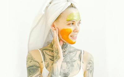 Maquillaje para tapar tatuajes, la guía definitiva